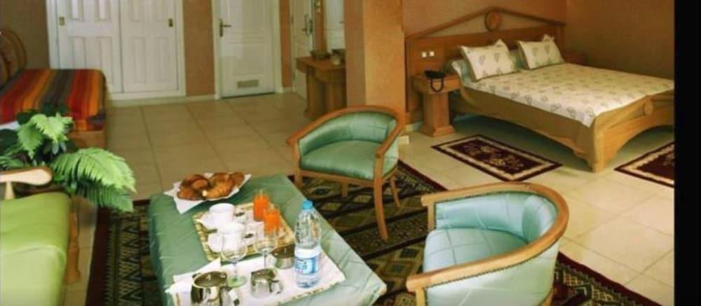 Charm El Cheikh Hotel ออราน ภายนอก รูปภาพ